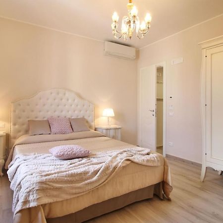 Lucca In Chic - No Ztl - Free Parking - Old City At 10Min By Walk Екстериор снимка
