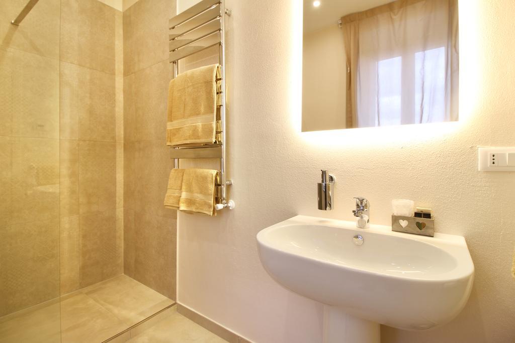 Lucca In Chic - No Ztl - Free Parking - Old City At 10Min By Walk Екстериор снимка