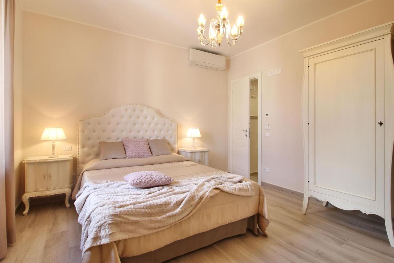Lucca In Chic - No Ztl - Free Parking - Old City At 10Min By Walk Екстериор снимка